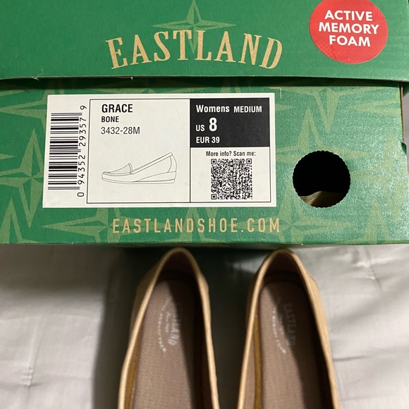 Eastland Grace Memory foam shoe - Picture 3 of 5